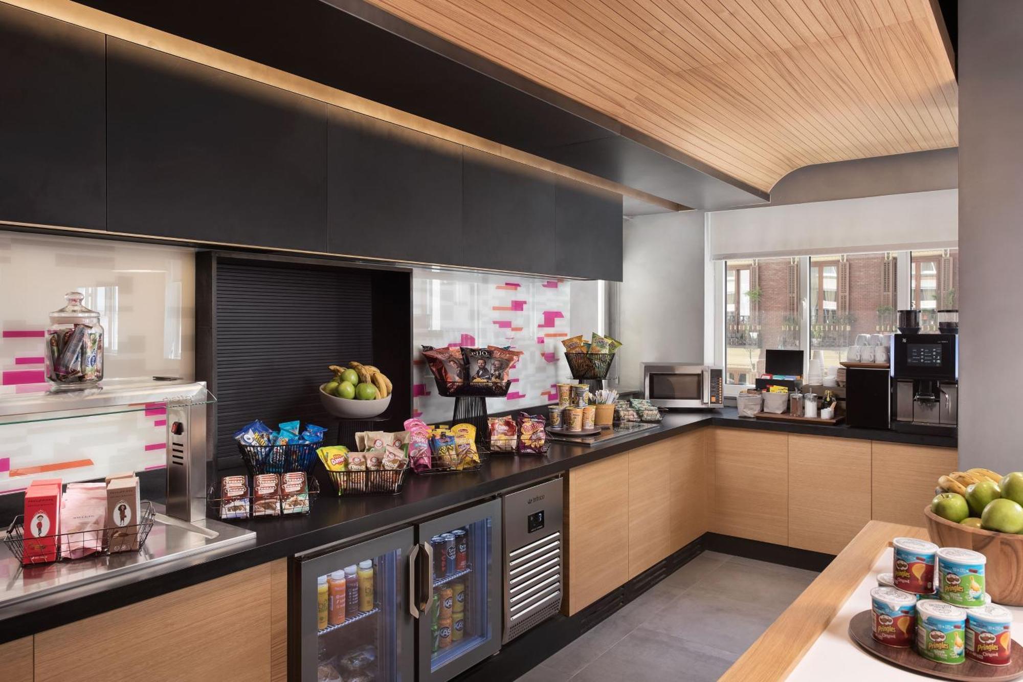 Hotel Aloft Madrid Gran Via Zewnętrze zdjęcie