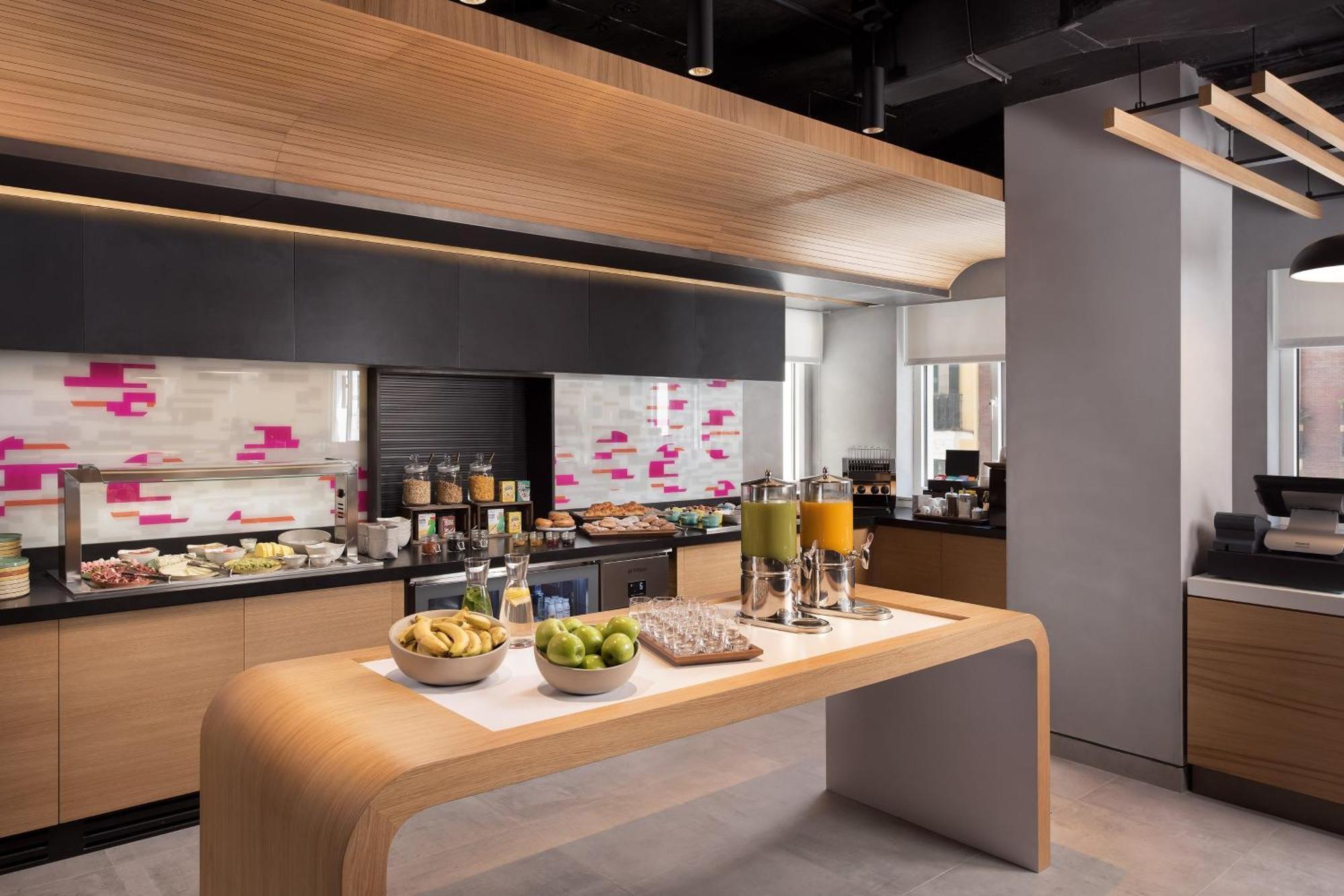 Hotel Aloft Madrid Gran Via Zewnętrze zdjęcie